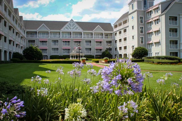 pros and cons of disney yacht club resort