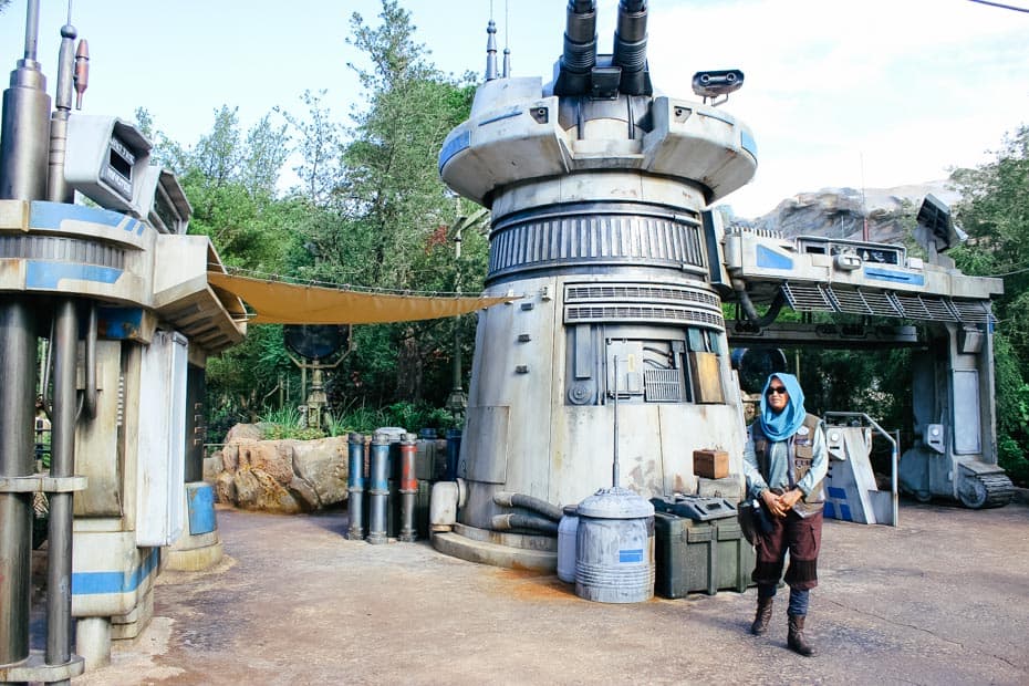 entrance to Rise of the Resistance in Galaxy's Edge 