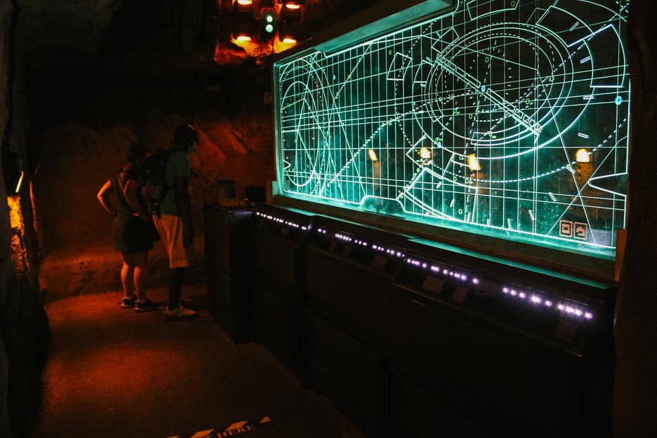 interior portion of the queue with digital maps and plans for Star Wars: Rise of the Resistance