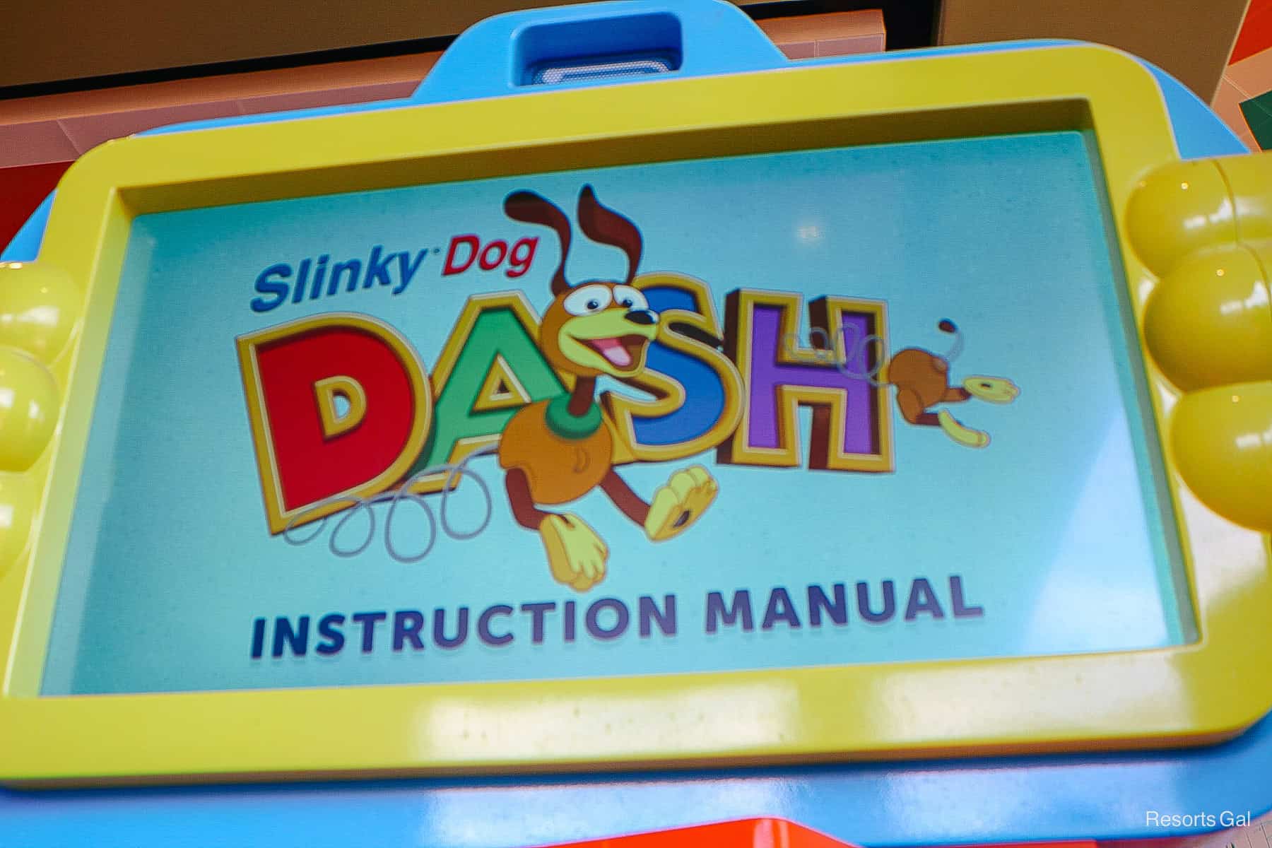 a queue element that says Slinky Dog Dash instruction manual 