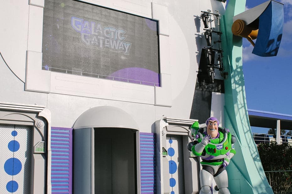 buzz lightyear disneyworld