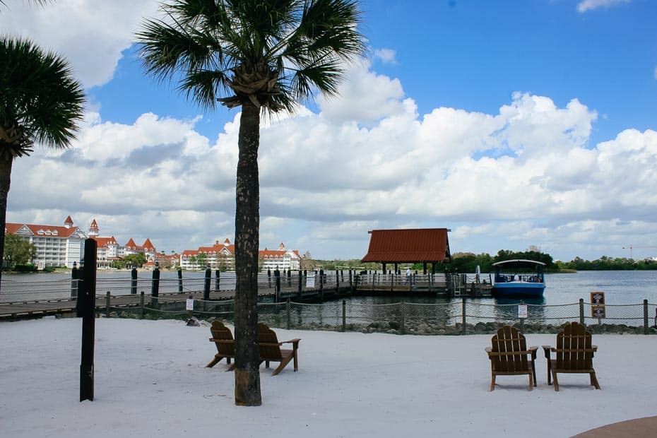 Taking the Magic Kingdom Ferry (With Resort Boat Service Tips)