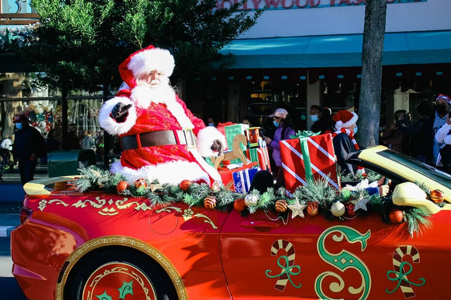 Elizabeth City Christmas Parade 2022 Christmas Characters At Walt Disney World – Resorts Gal