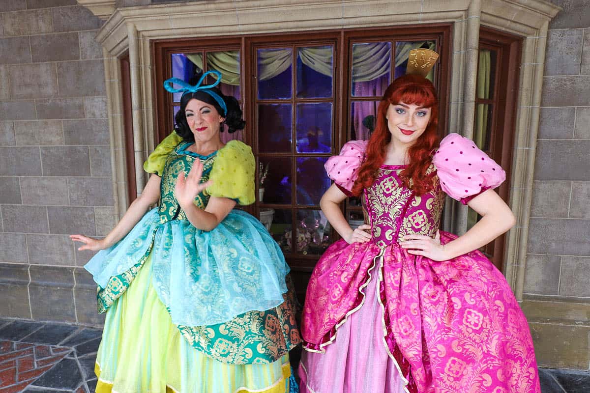 Meet Anastasia & Drizella at Disney World (Cinderella's Evil Stepsisters)