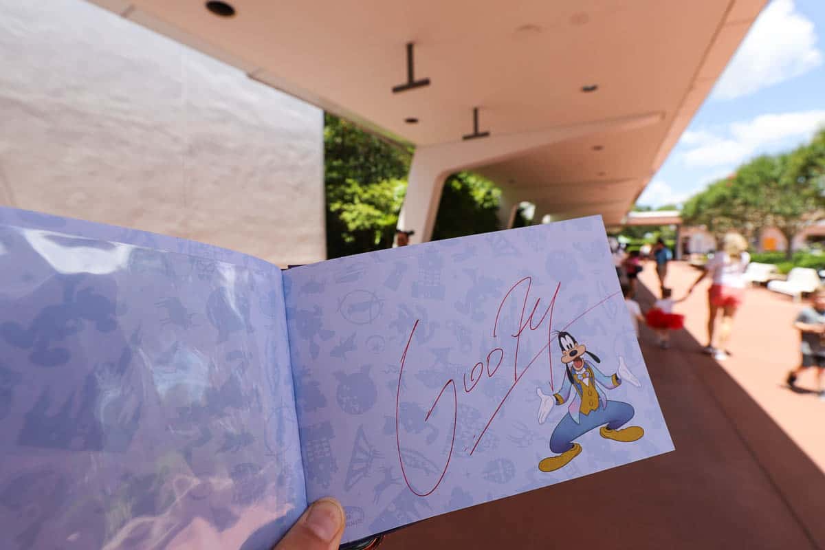 Goofy's character autograph signature 