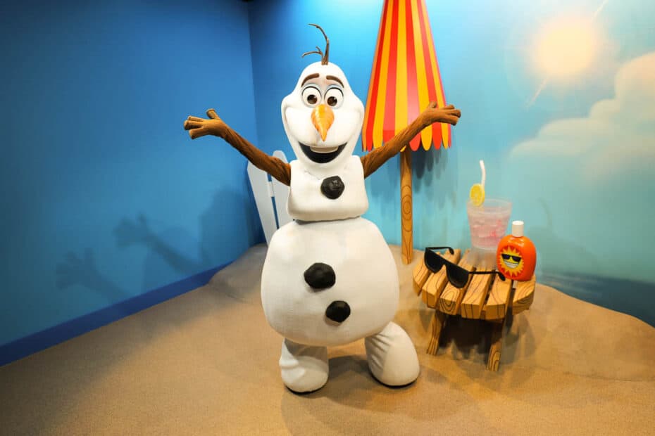 Manie bijlage Inheems Meet Olaf at Disney's Hollywood Studios - Resorts Gal