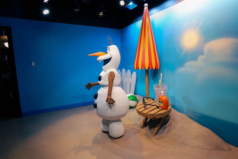 Meet Olaf at Hollywood Studios