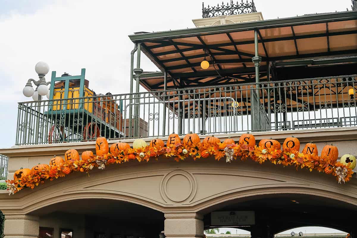 See Ya Real Soon sign with pumpkins at Walt Disney World 