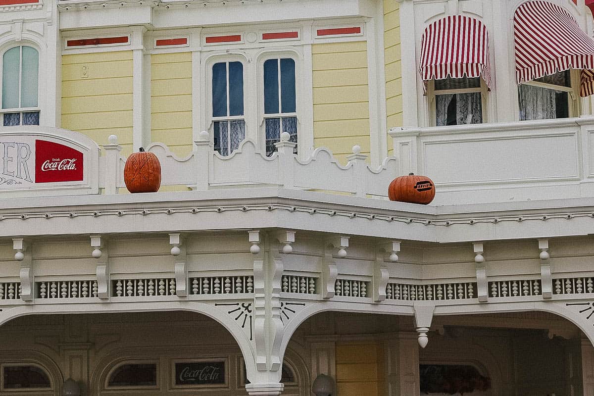 pumpkin carvings at Walt Disney World 