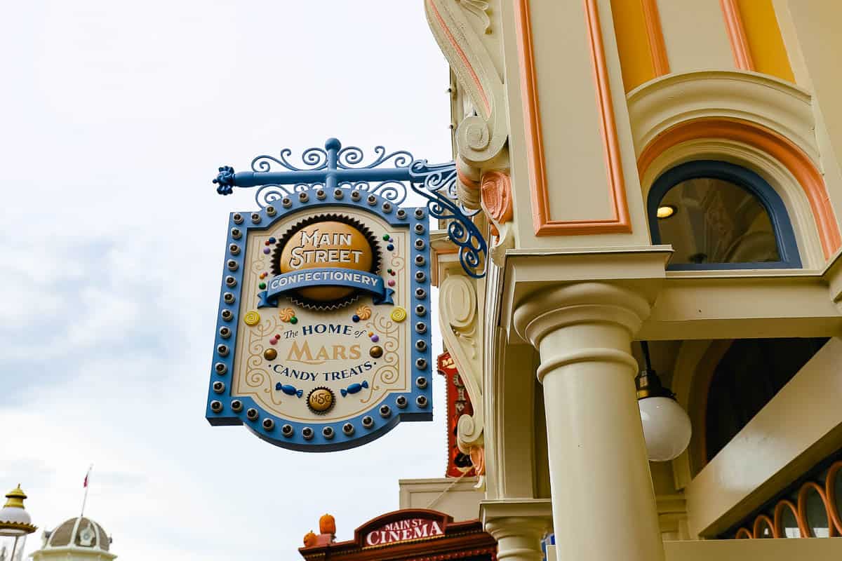 Main Street Confectionery At Magic Kingdom (the Best Sweet Stop 