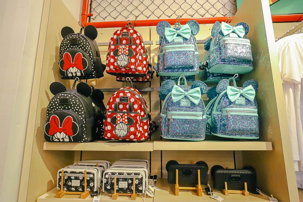 Sport Goofy Gifts and Sundries (Photos of Disney's All-Star Sports Gift ...