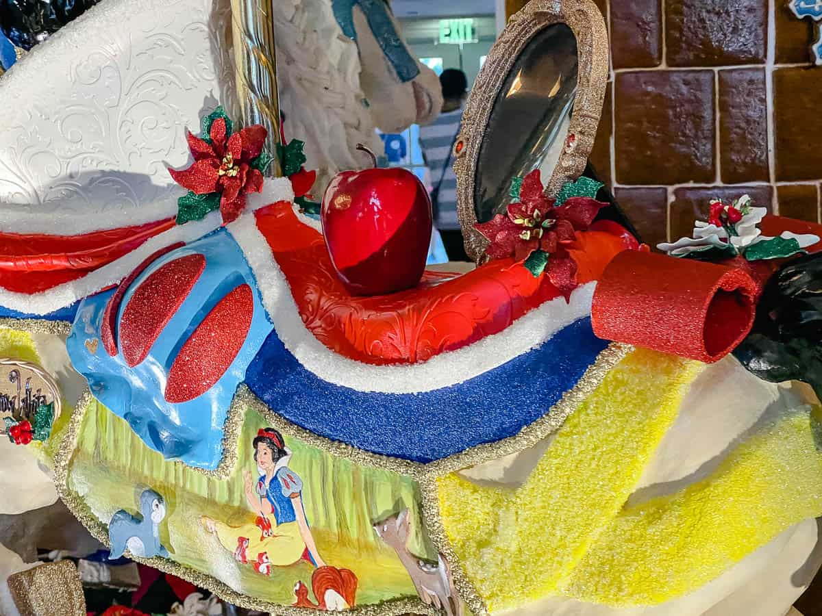 Snow White's gingerbread carousel saddle 