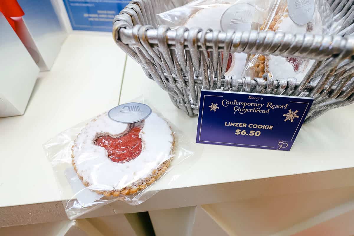 Linzer cookie at Disney's Contemporary Resort 