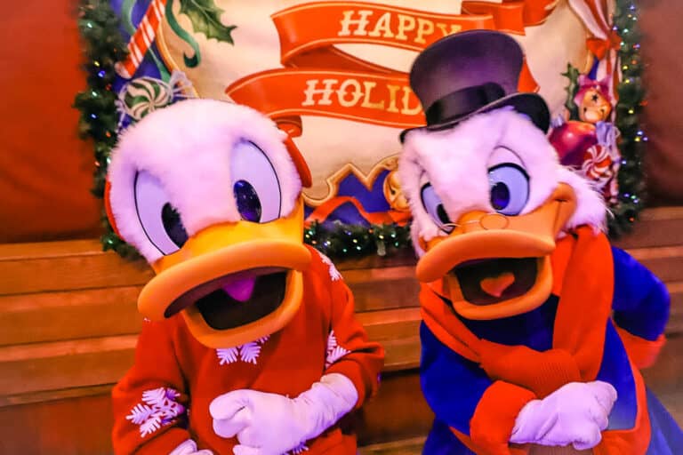 Character MeetandGreets at Mickey's Very Merry Christmas Party (2023)