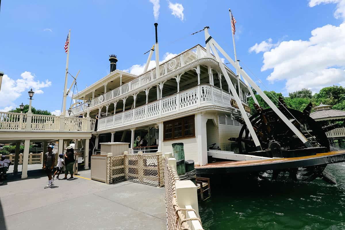 liberty square riverboat reviews