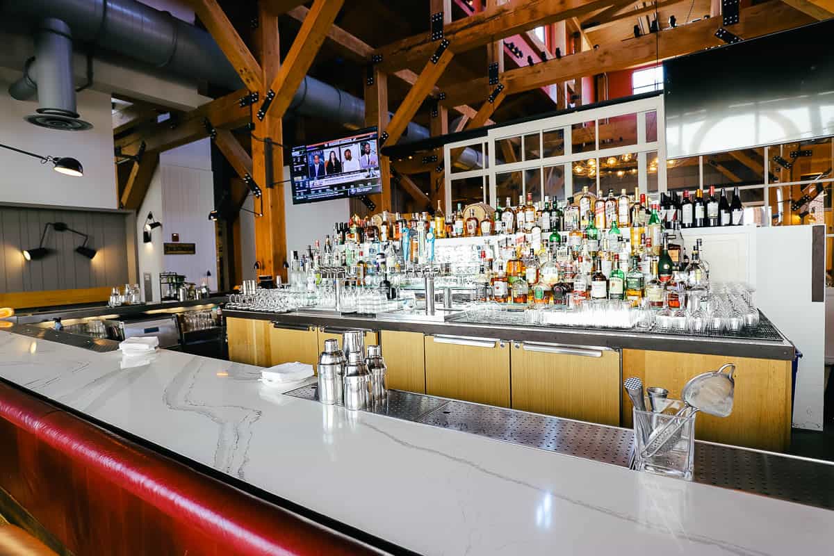 Wolfgang Puck Bar interior 