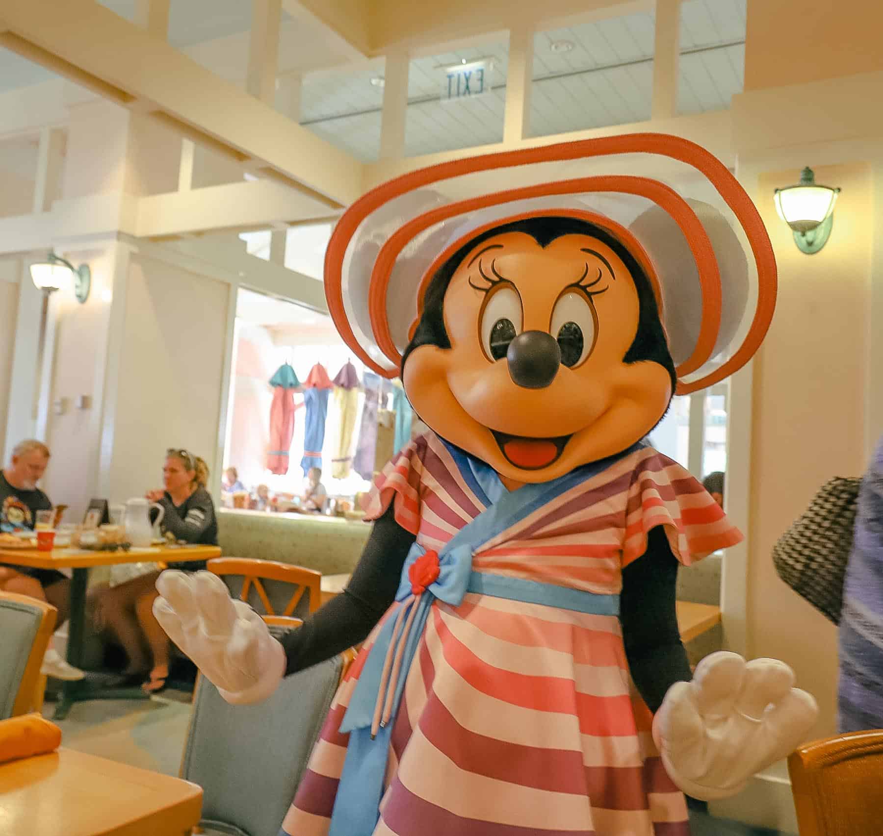 The Ultimate Guide to the Best Character Dining at Walt Disney World in  2023 - Resorts Gal