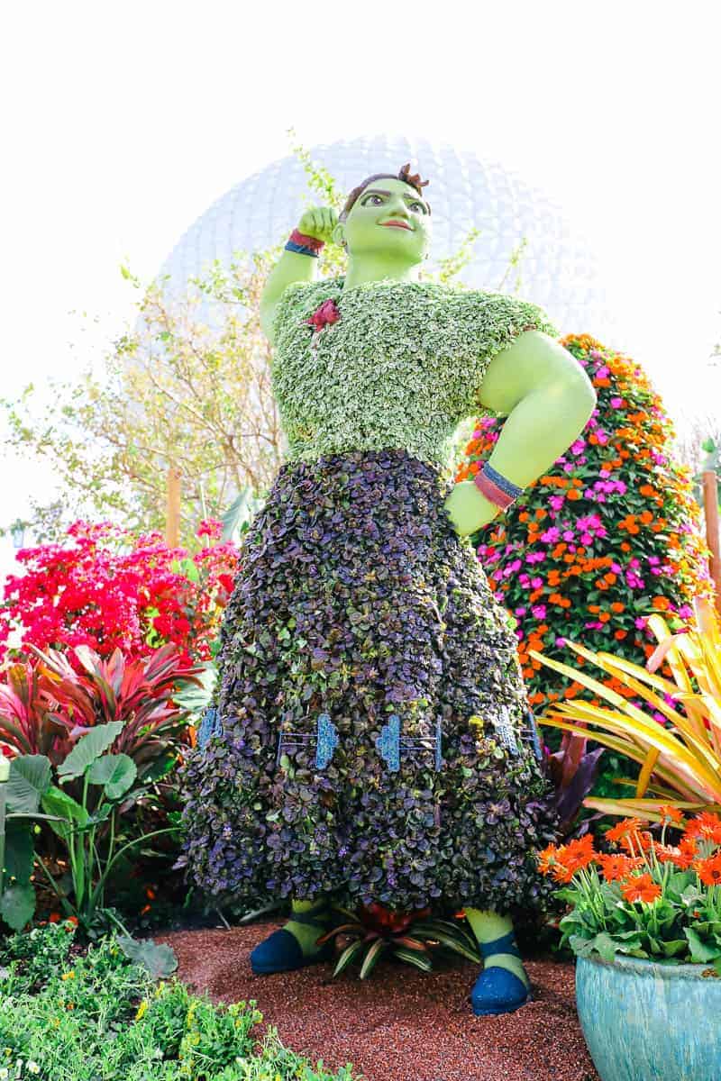 Luisa topiary at Epcot 