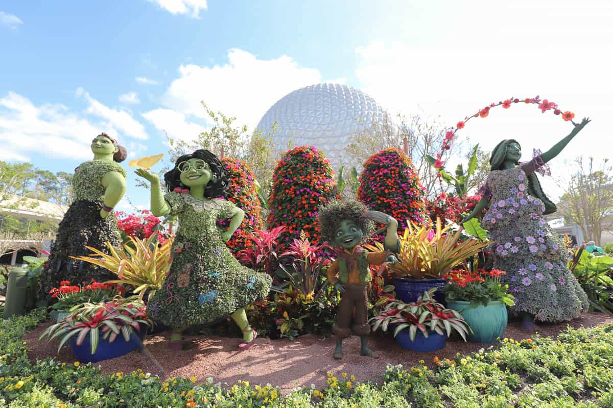 the Encanto entrance topiary at Epcot in 2023 