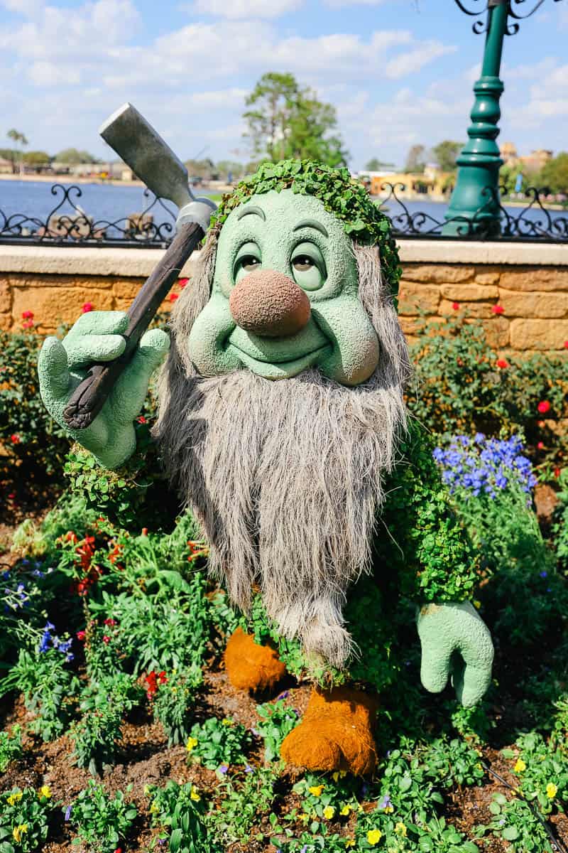 Sleepy Character Topiary 