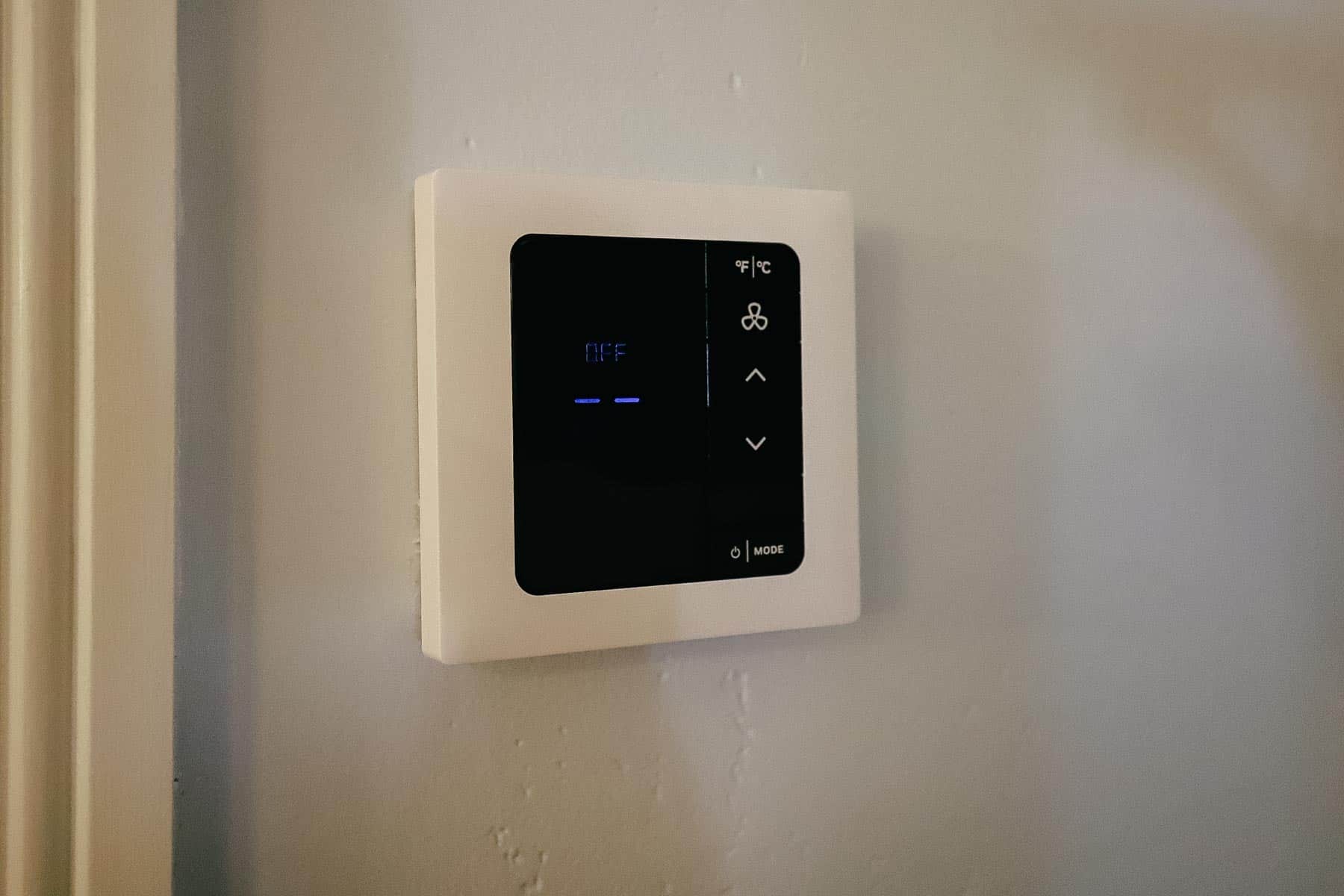 a thermostat that guests can adjust 