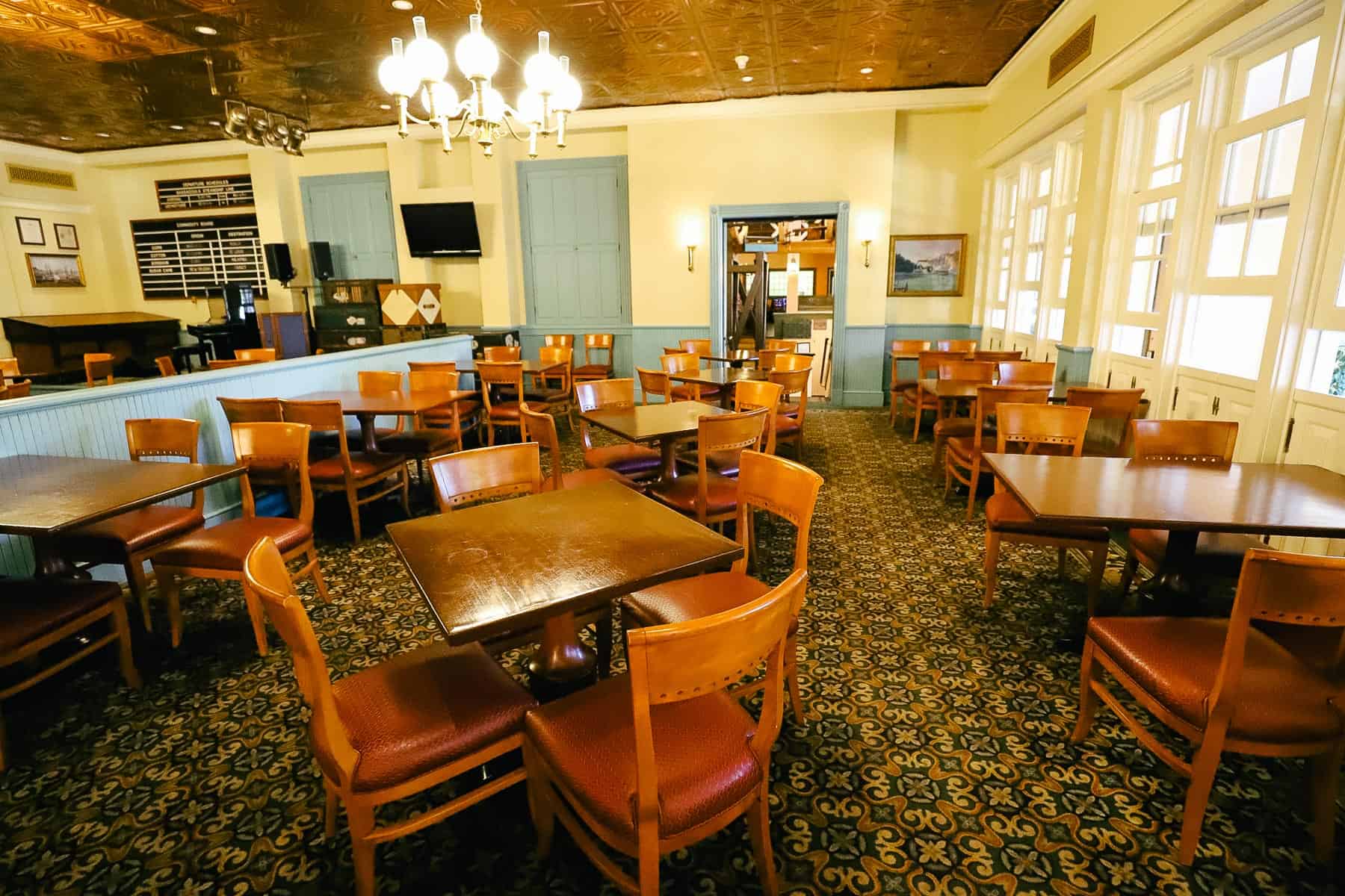the dining area inside River Roost lounge at Port Orleans Riverside 