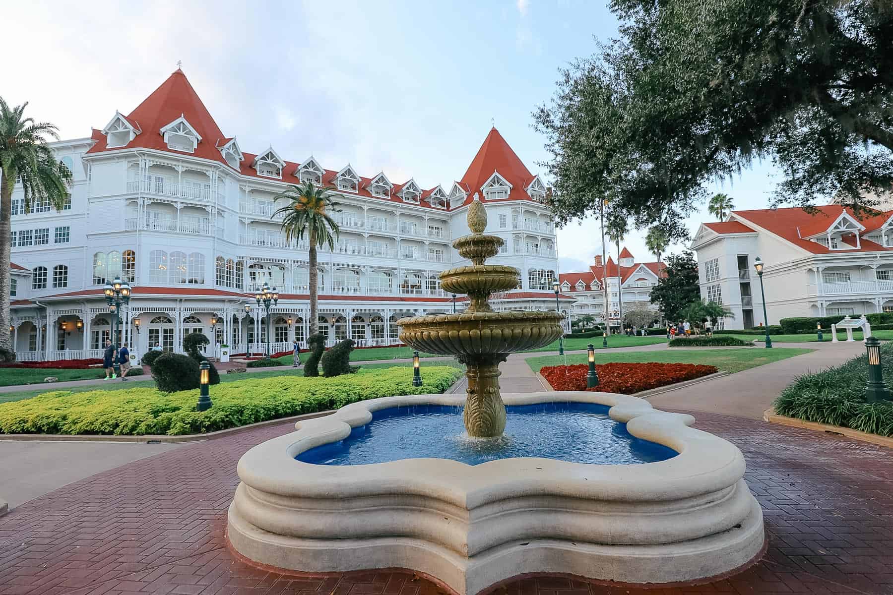 Disney World Deluxe Resorts (Everything You Need to Know Plus Rankings)