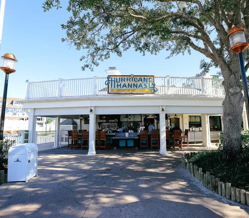 beach and yacht club restaurants