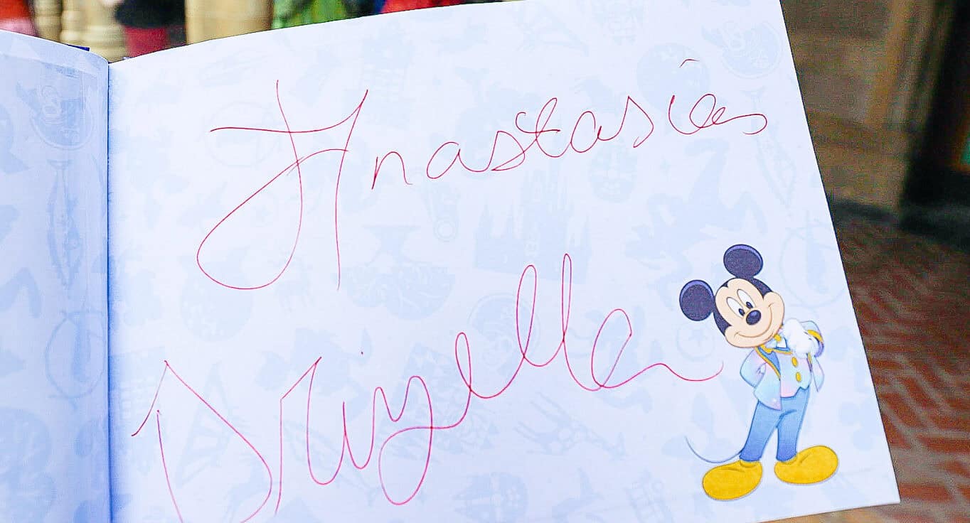 Anastasia's character signature 