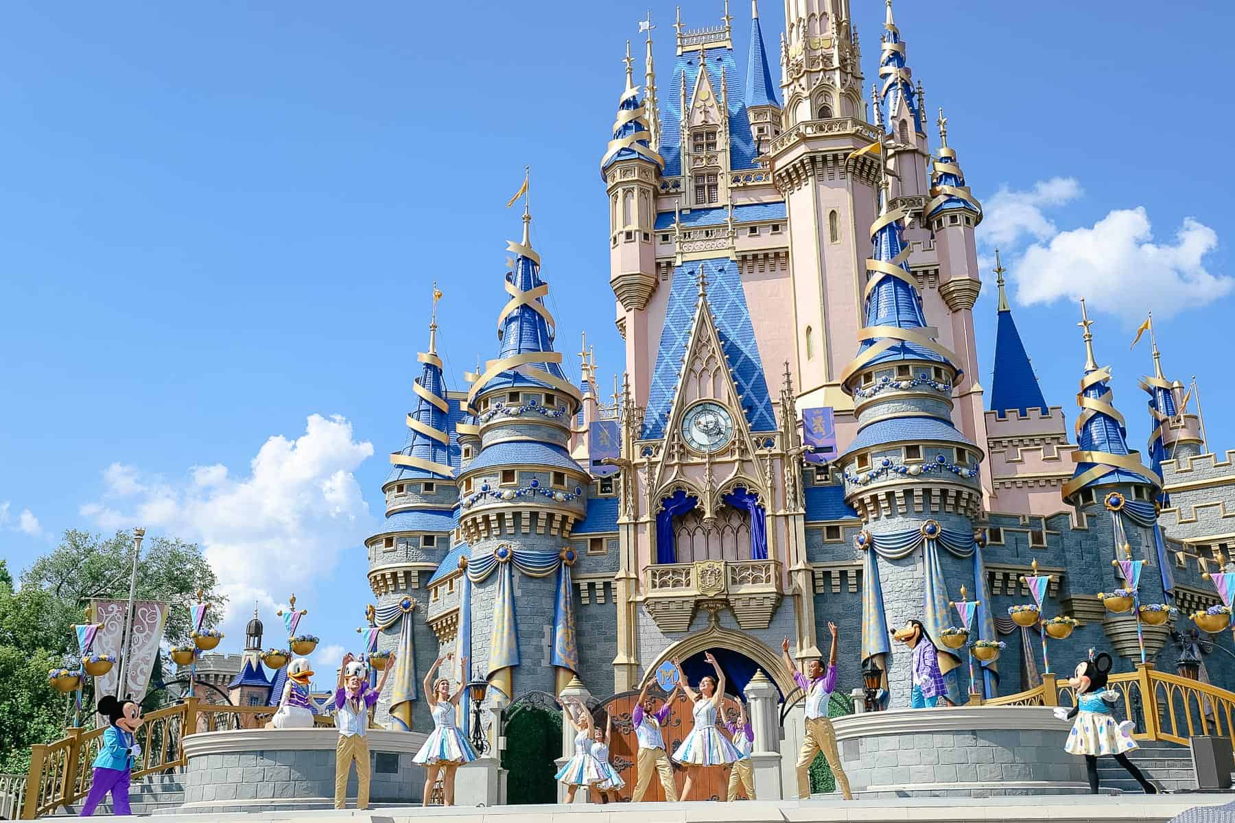 Walt Disney World Releases New Room + Ticket Package Discounts for 2025