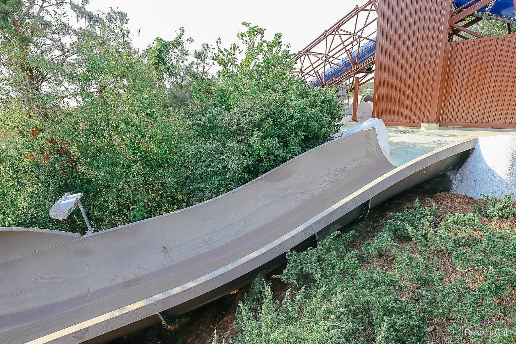 the right slide entrance on Runoff Rapids 