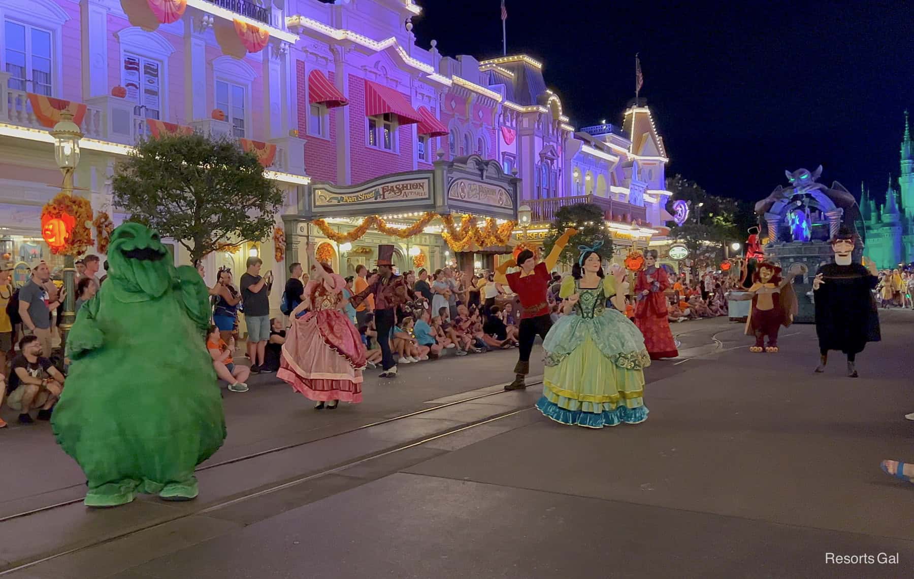 a Villains unit with walking characters Oogie Boogie, Anastasia, Drizella, Lady Tremaine, Fowlfellow, Gideon, Bowler Hat Guy 