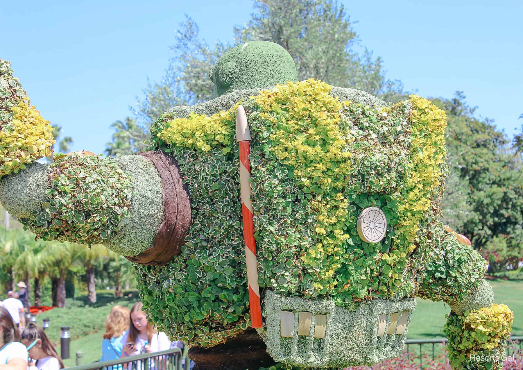 back side of Buzz Lightyear topiary 