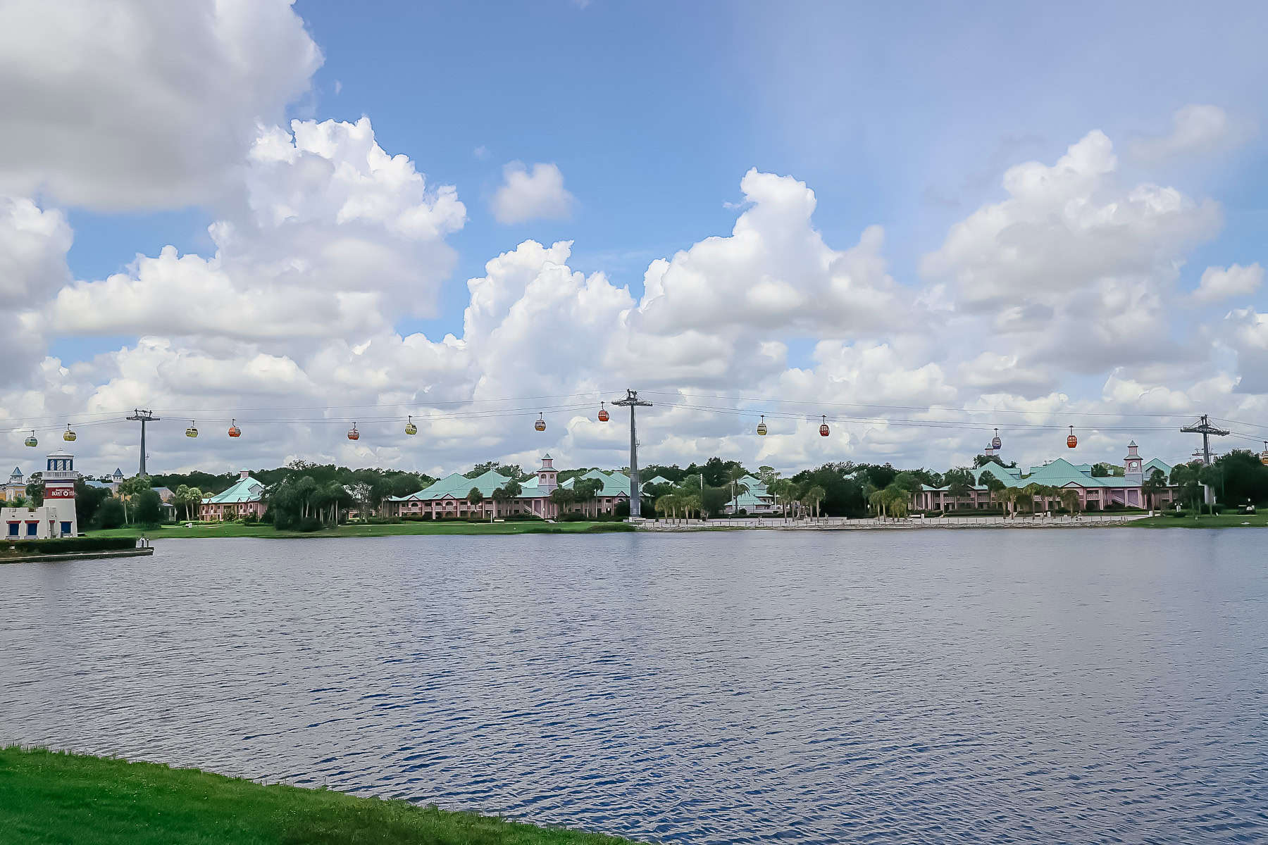 shows the path the Skyliner travels between Hollywood Studios and Epcot 