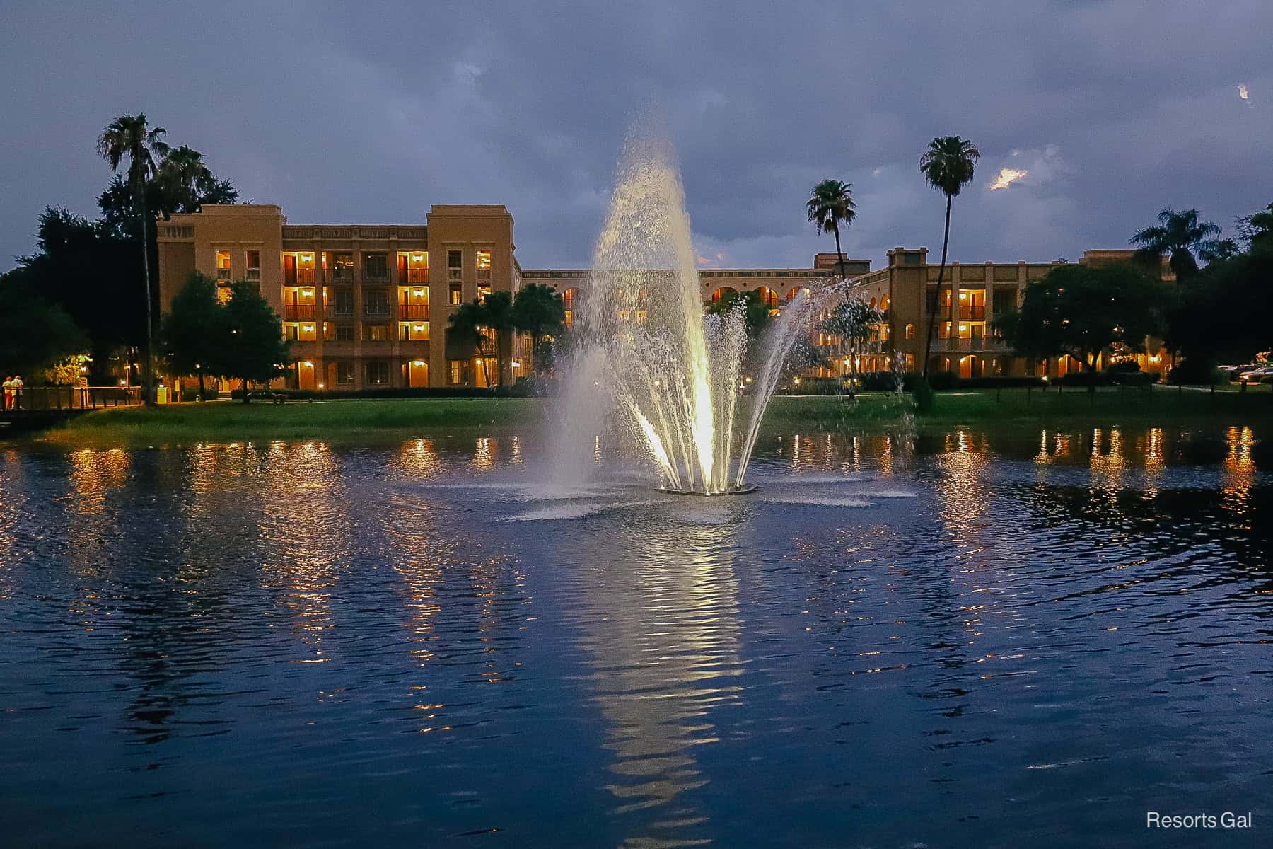 the fountain in the center of the lake at Coronado Springs 