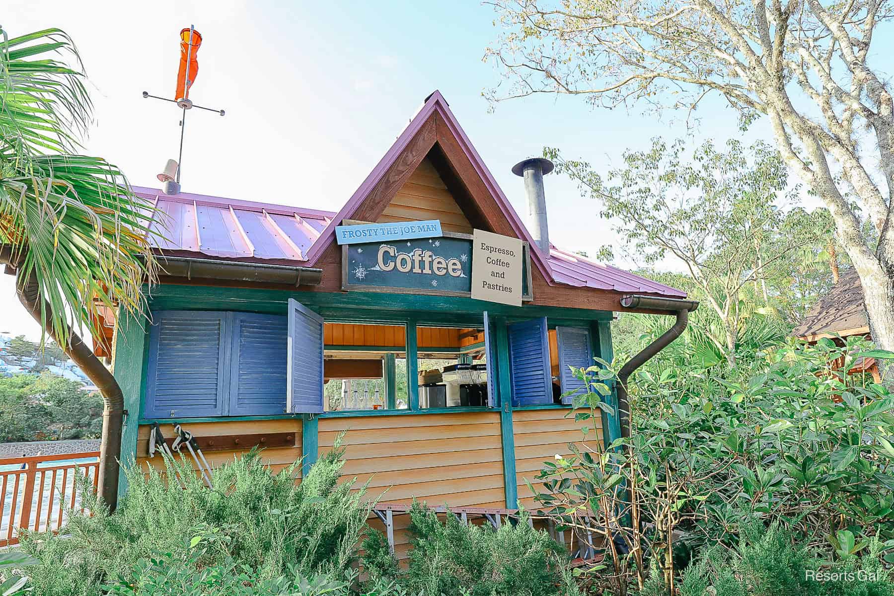 a Joffrey's coffee stand at Blizzard Beach by the wave pool 