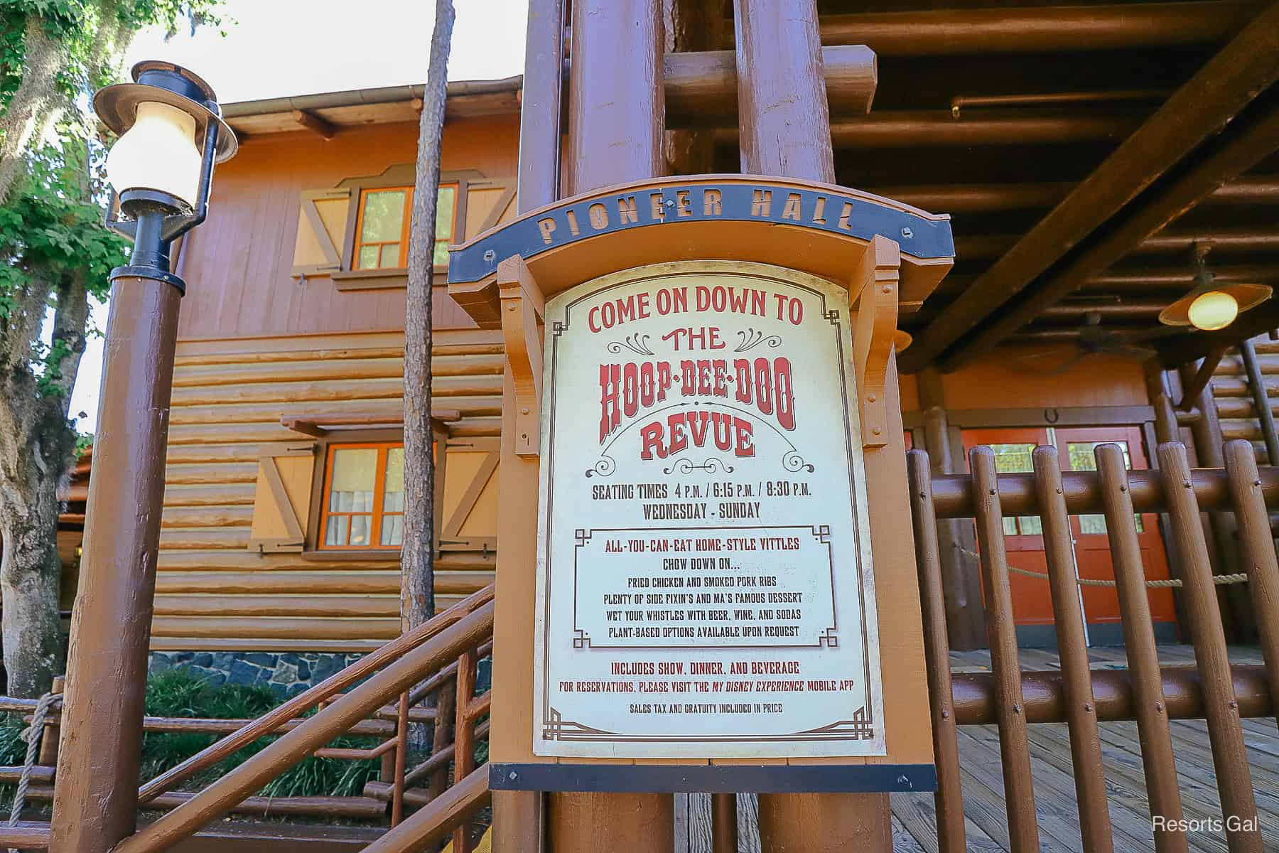 the Hoop Dee Doo Revue restaurant at Disney's Fort Wilderness