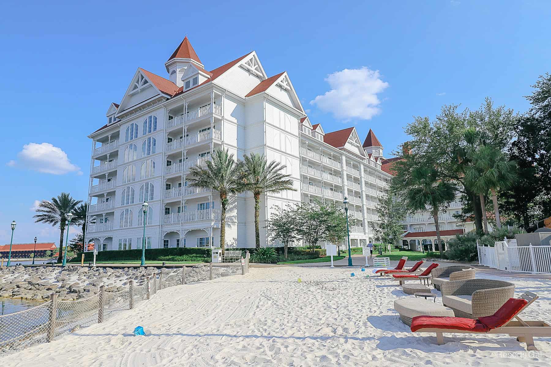 white sand beaches with loungers at the Grand Floridian 