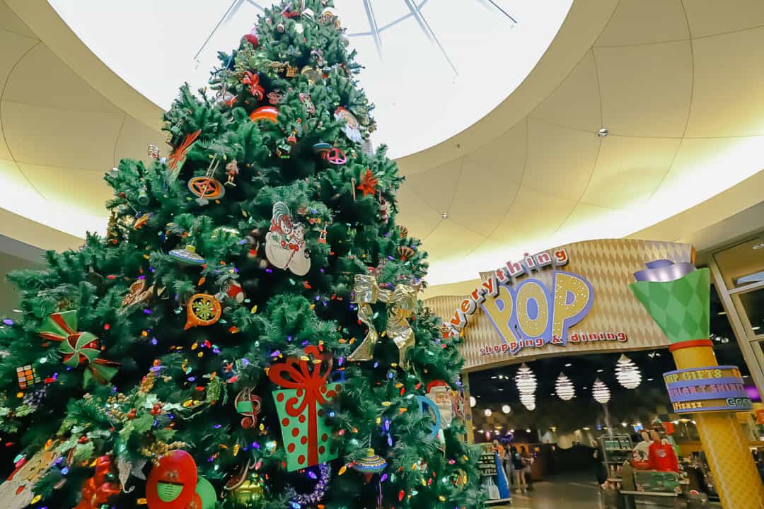 Disney's Art Of Animation And Pop Century At Christmas (a Photo Tour)