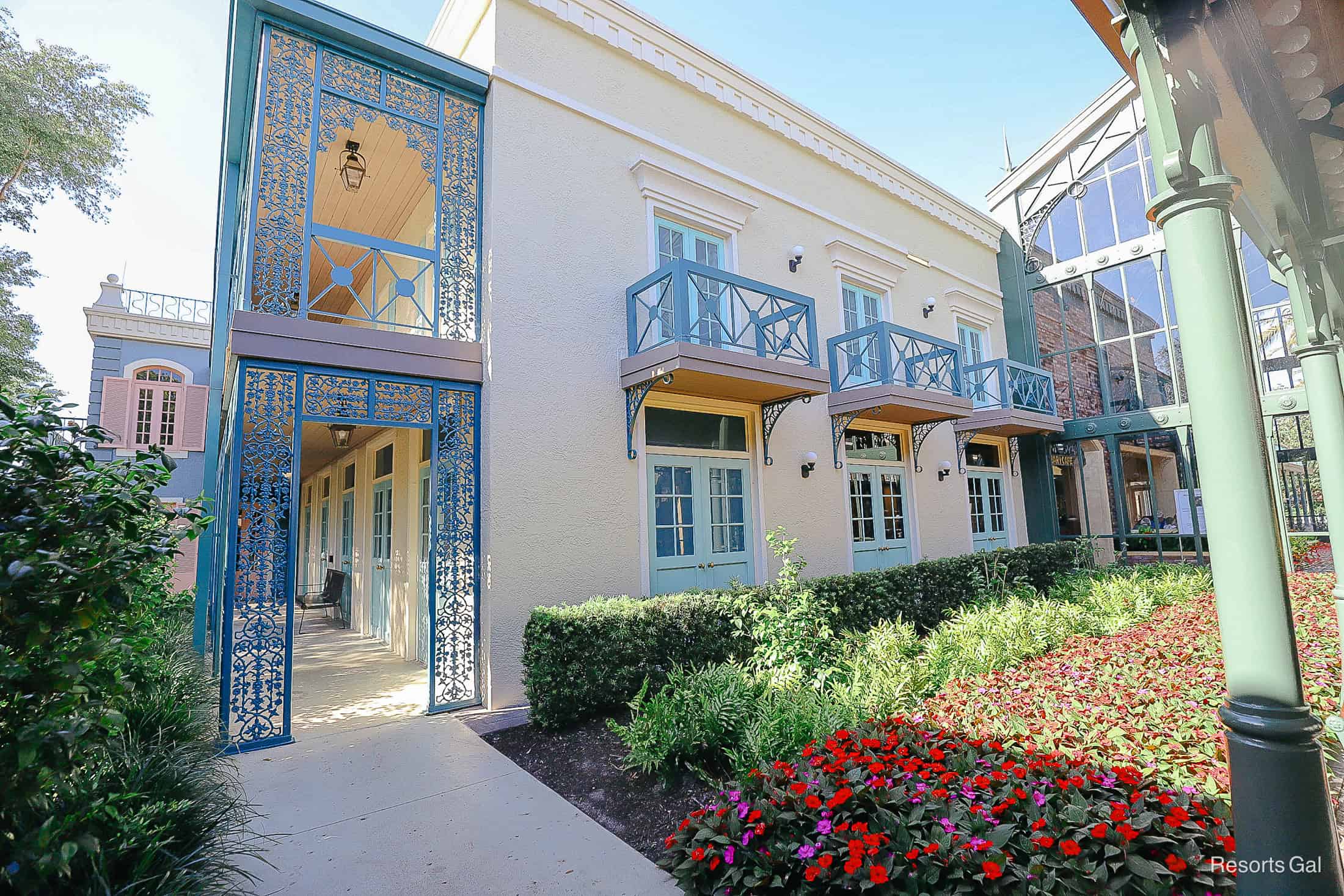 the entrance area of Port Orleans French Quarter