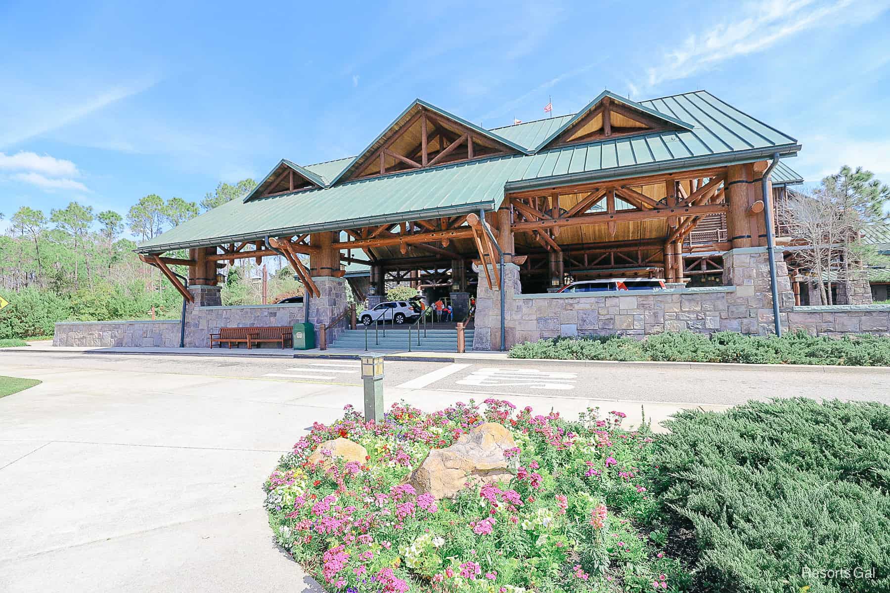 porte cochere of Disney's Wilderness Lodge 