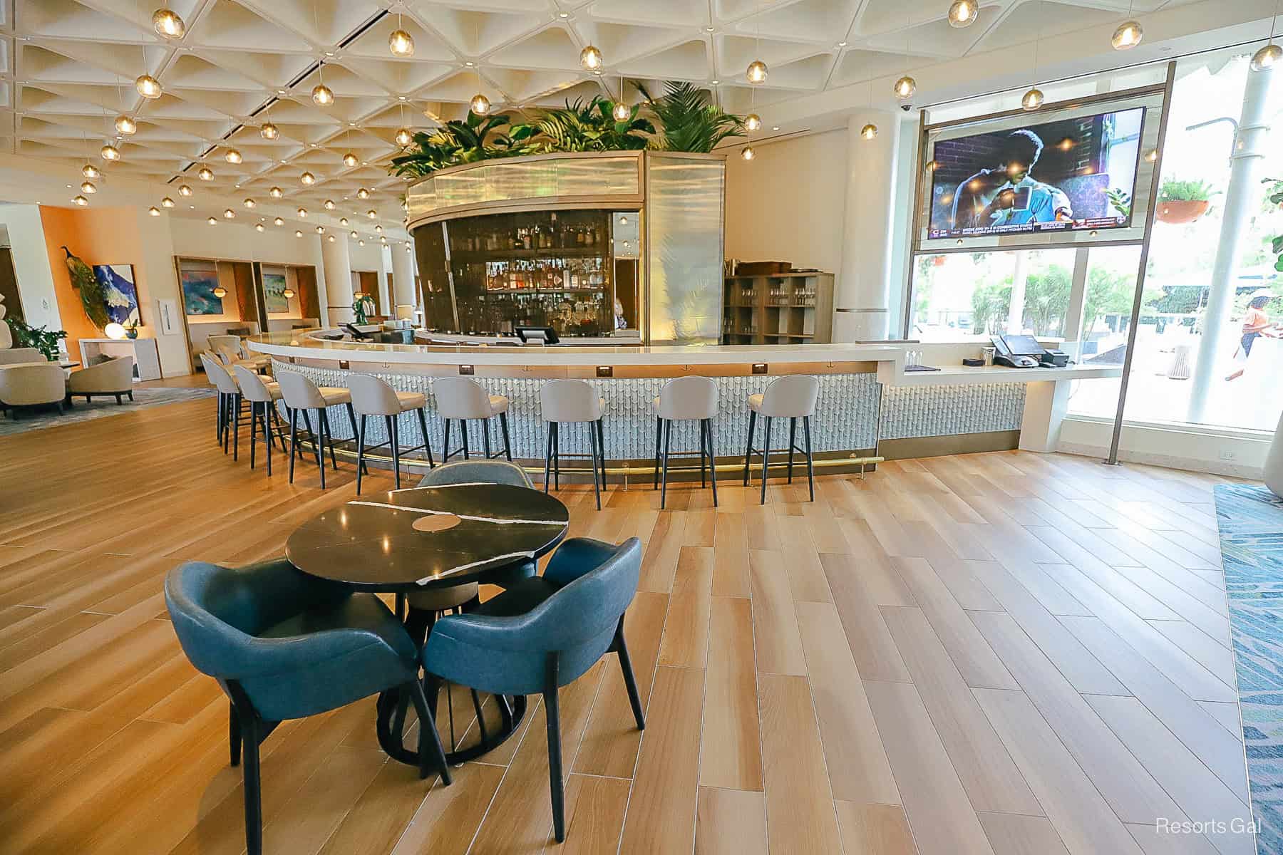 Stir, the bar and lounge at the Walt Disney World Swan Reserve 