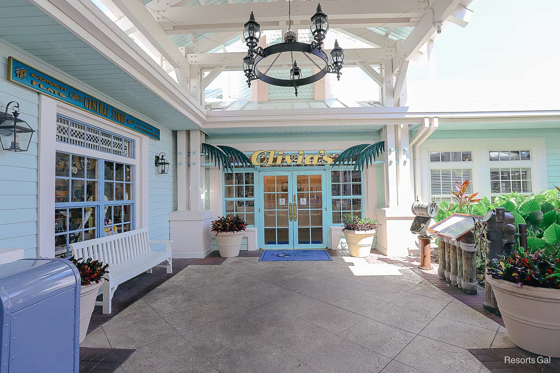 Olivia's entrance with black chandelier overhead 