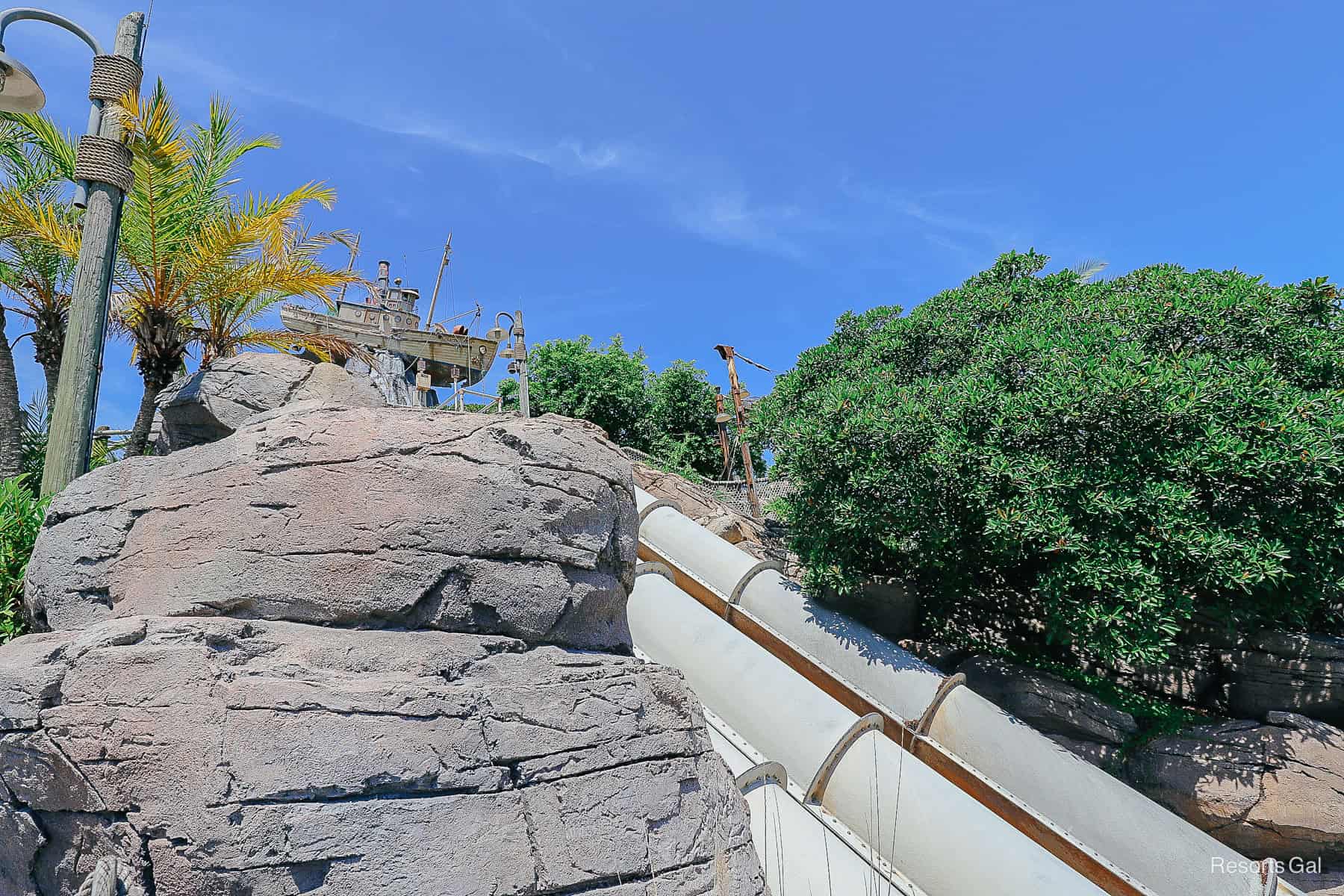 the tunnel sides at Typhoon Lagoon 