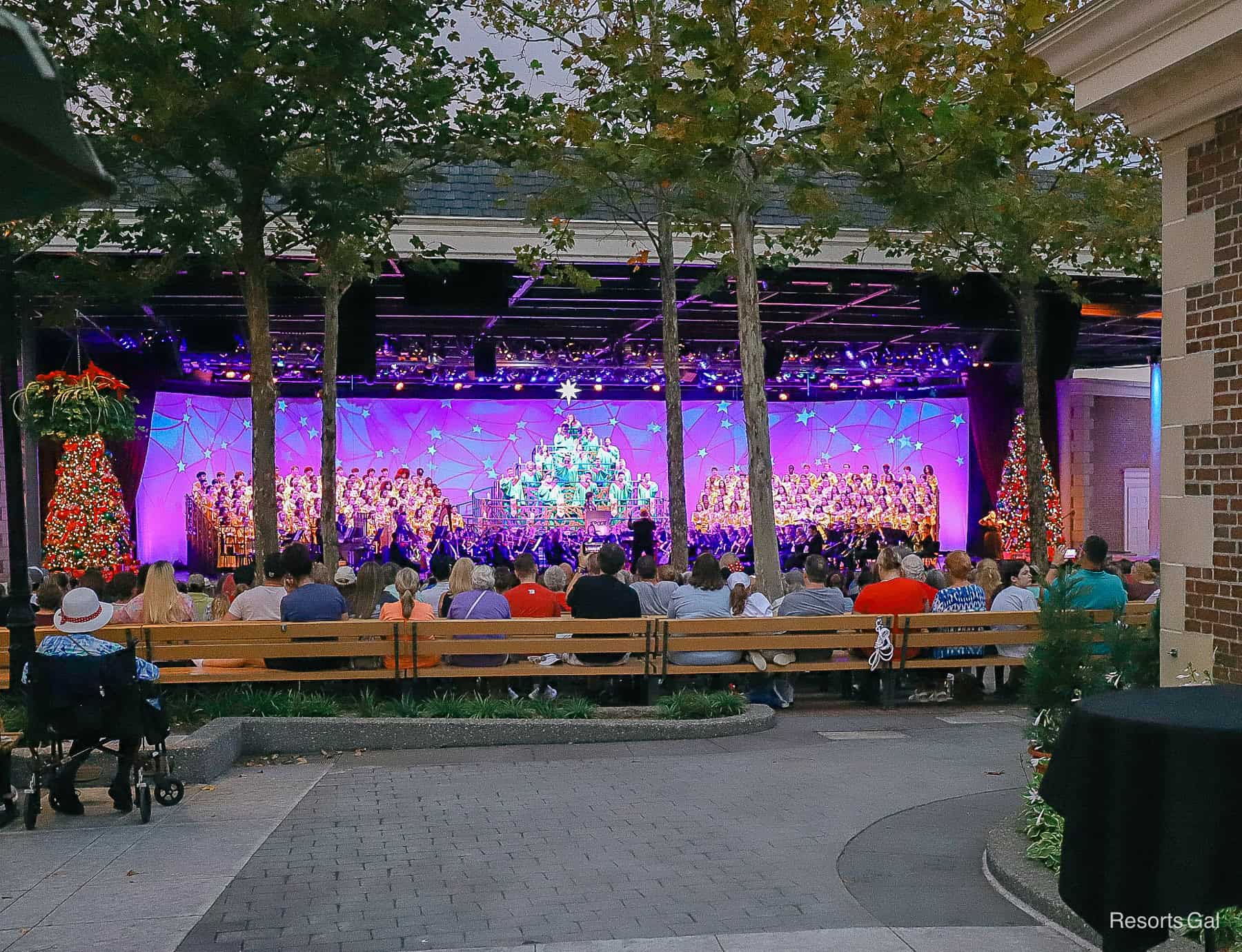 the Candlelight Processional at Epcot's International Festival of the Holidays 