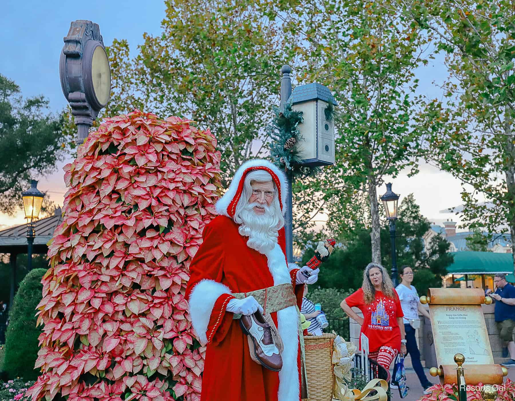 Santa Claus Holiday Storyteller at Epcot 