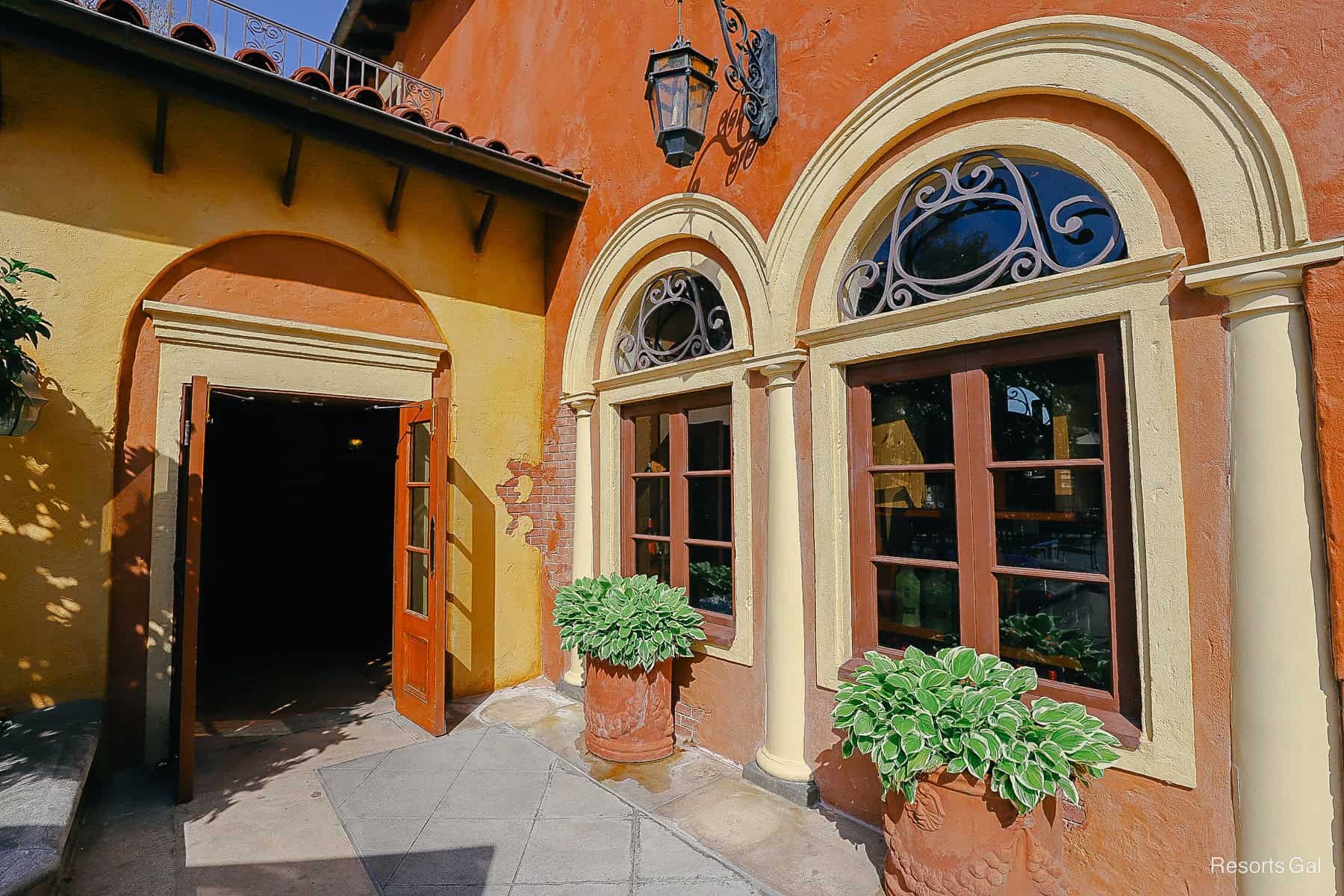 La Bottega Italiana store entrance 