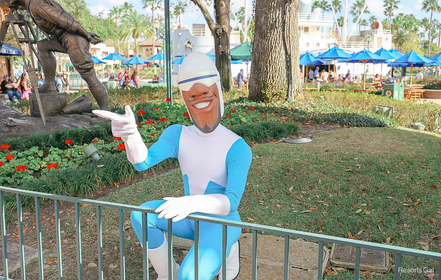 Frozone along the fence line at Hollywood Studios