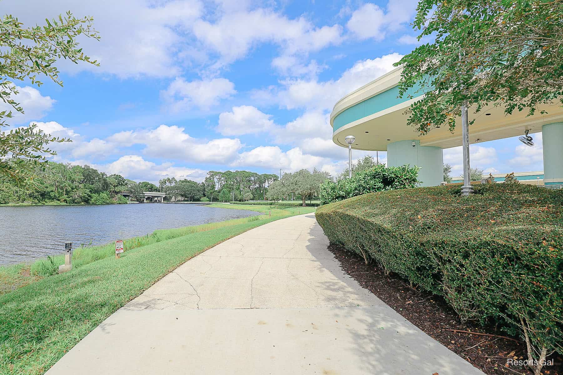 walking path to Epcot Resorts and Epcot from Disney's Hollywood Studios 