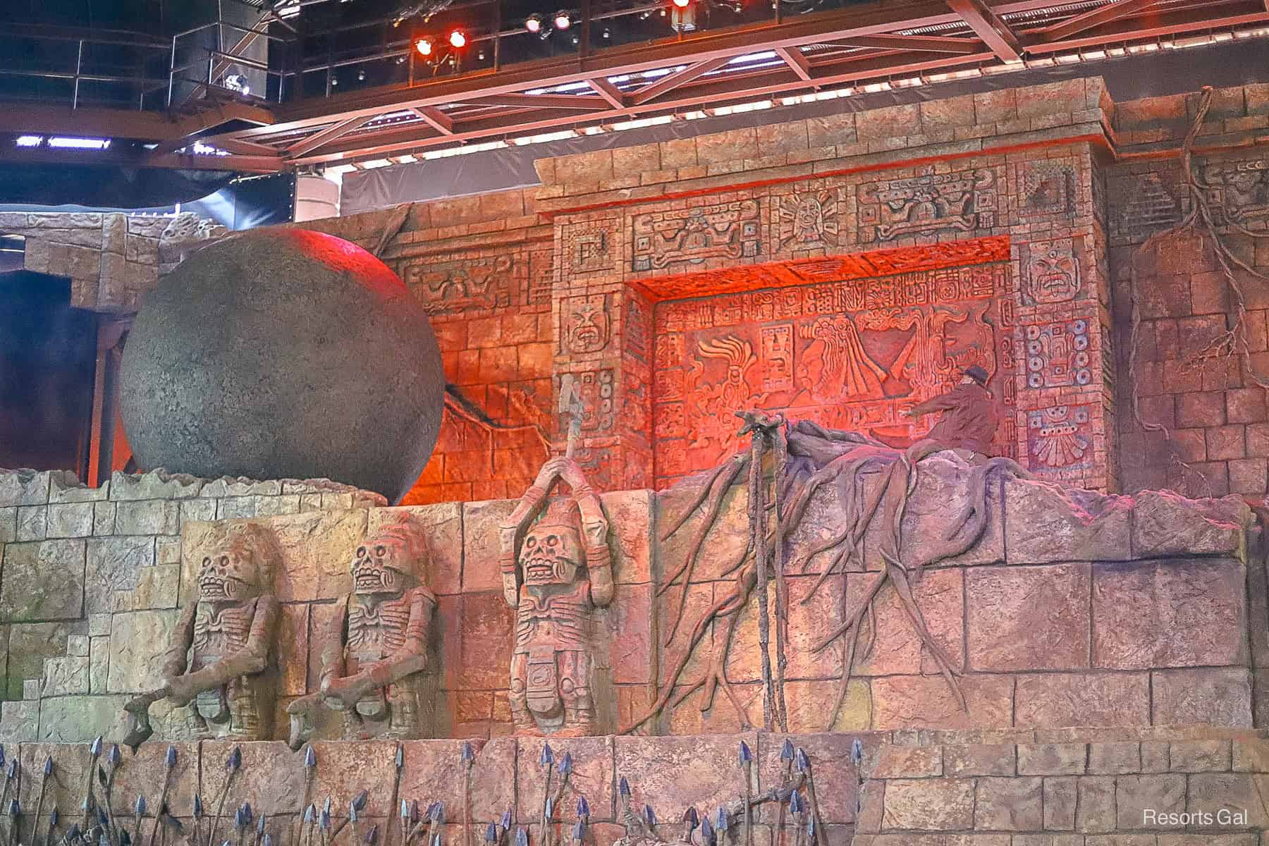 Indiana Jones sets off a booby trap in Epic Stunt Spectacular 